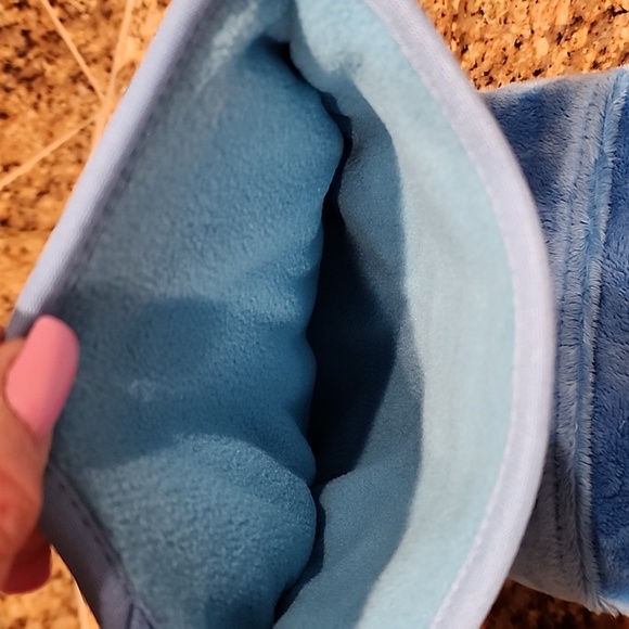 PhysioNatural Microwave Therapy Mittens - Picture 6 of 7